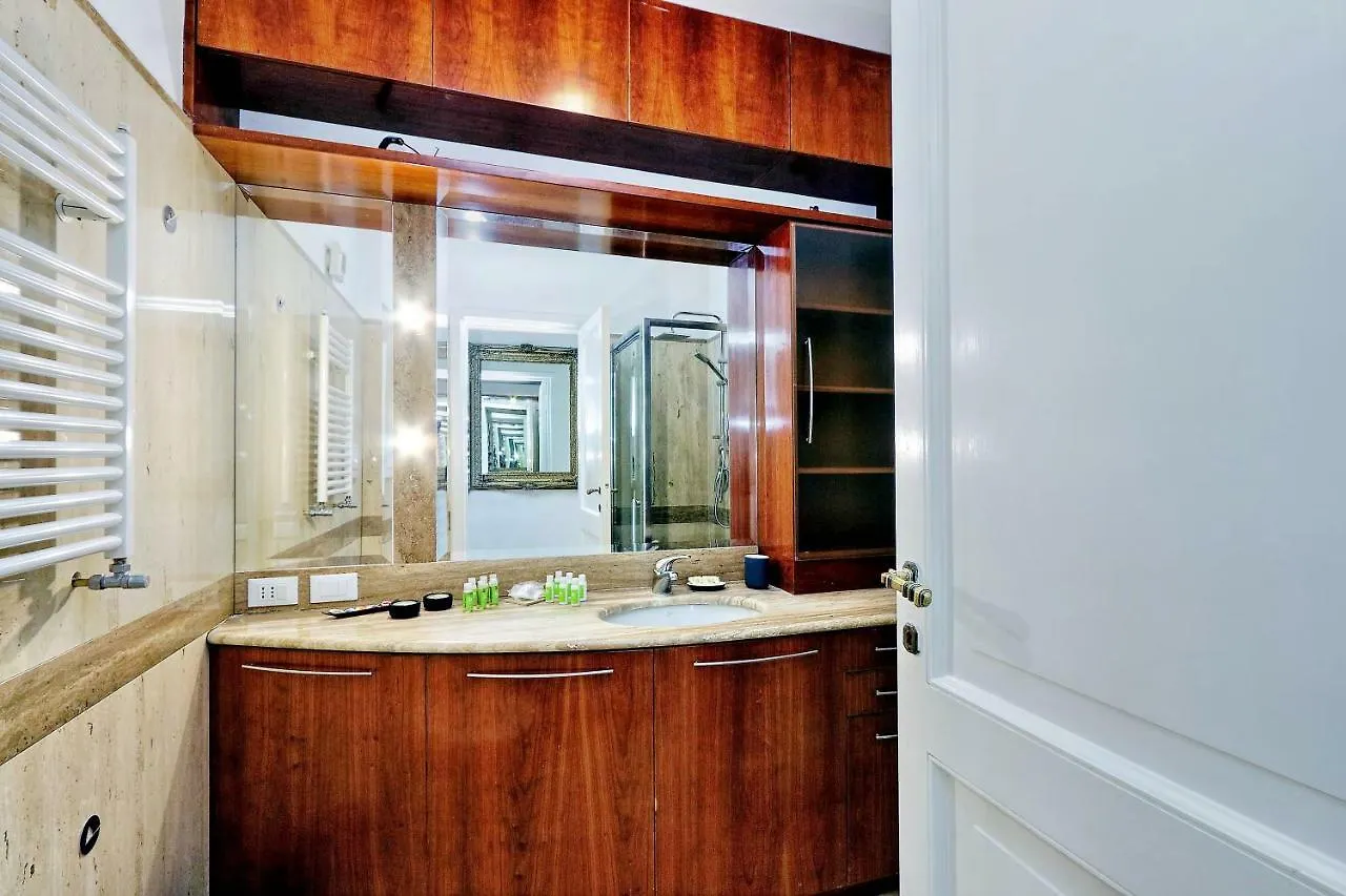 Pantheon Family Junior Suite Rom